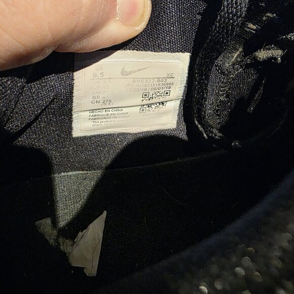 Nike Kyrie Low 2 Black Metallic Silver Sneakers Gym Shoes AV6337-003 Mens 9.5 - Picture 9 of 9